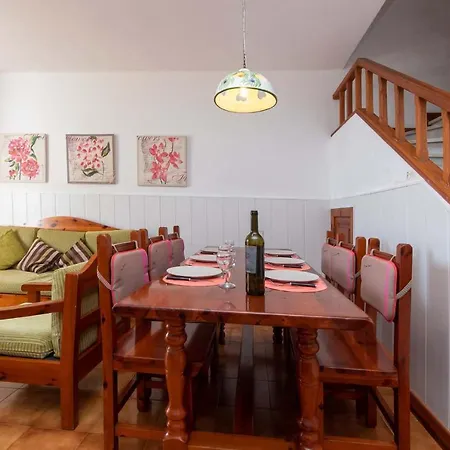 Parque Santiago Iii 68 - Three Bed וילה *