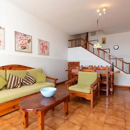 Parque Santiago Iii 68 - Three Bed וילה