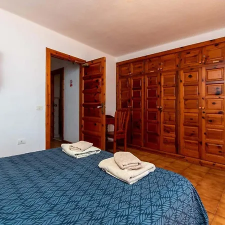 Parque Santiago Iii 68 - Three Bed וילה