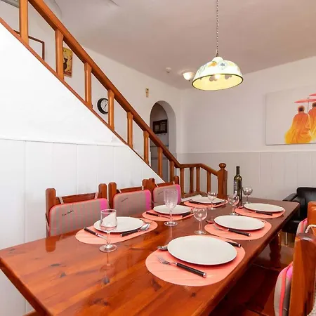Willa Parque Santiago Iii 68 - Three Bed *