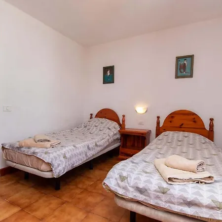 Parque Santiago Iii 68 - Three Bed *